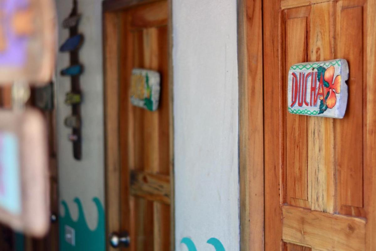 Tiki Lodge Bar & Restaurant 圣卡塔利娜岛 外观 照片